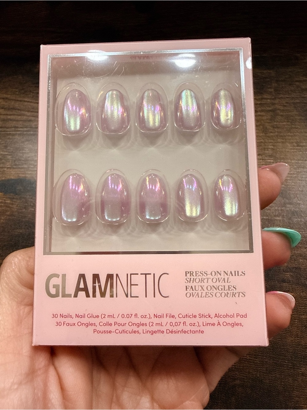 Glamnetic Oyster Short Oval Pink Iridescent Press-On Nails